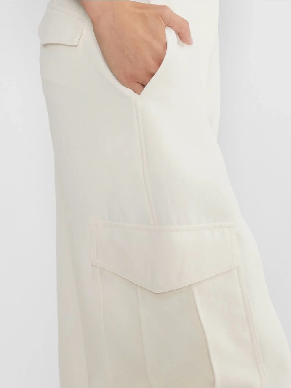 Aritzia Wilfred Bridger Cargo Pants - Picture 11 of 11